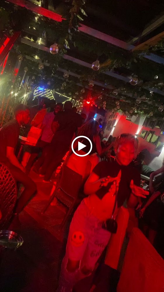 CLUB VIBES photo 2